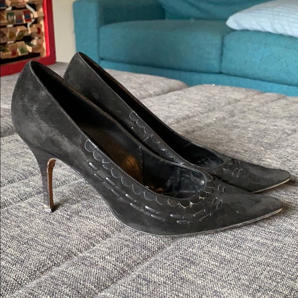 Manolo Blahnik suede kitten heels - Picture 3 of 7